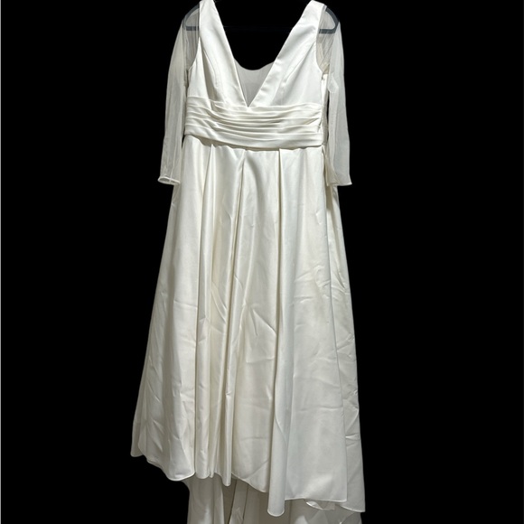 vintage inspired Wedding dress - Picture 2 of 6